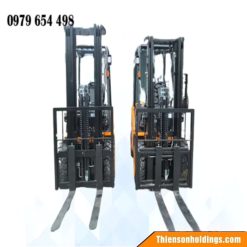 xe nâng chui container