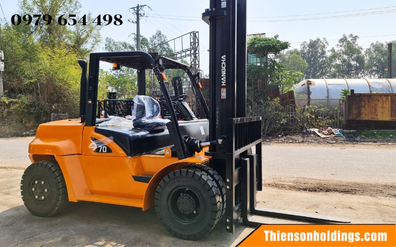 xe nâng 7 tấn