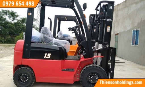 xe nâng dầu 1.5 tấn