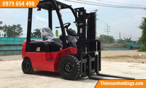 xe nâng dầu 1.5 tấn