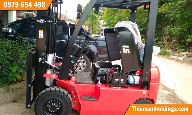xe nâng điện 1.5 tấn
