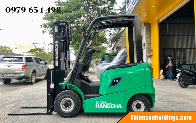 Xe nâng điện ngồi lái phù hợp với kho bãi có cường độ vận hành lớn