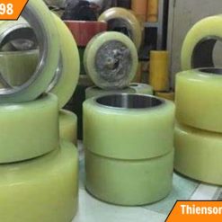 Bánh xe nâng điện đứng lái