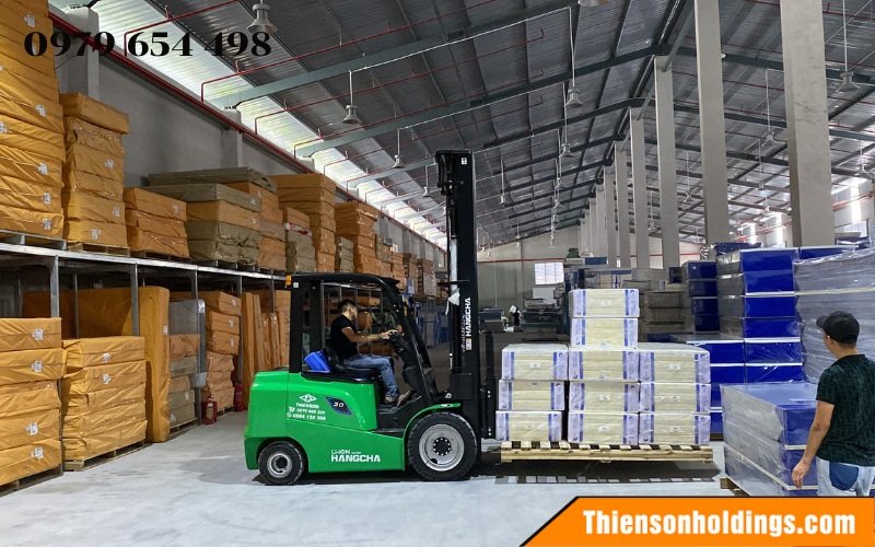 xe nâng điện 3 tấn