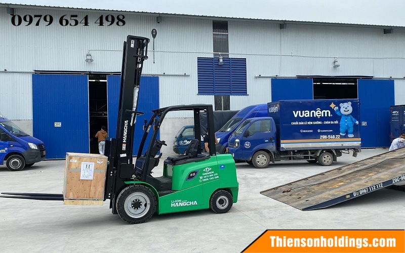 xe nâng điện 3 tấn