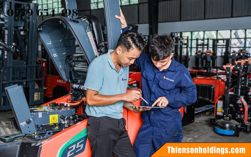 Đèn báo lỗi trên xe nâng