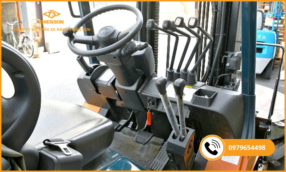 kiểm tra xe nâng