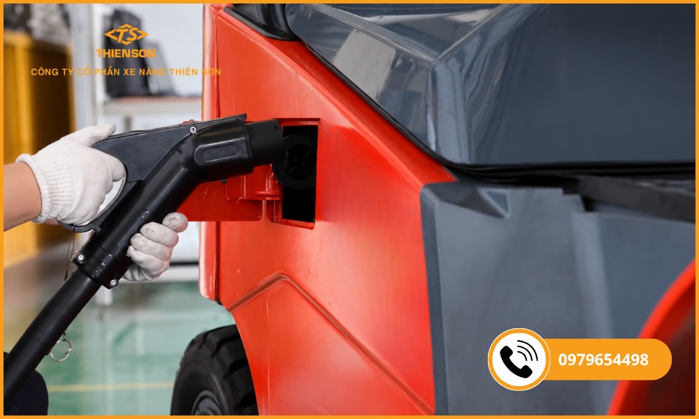 hướng dẫn sạc xe nâng điện